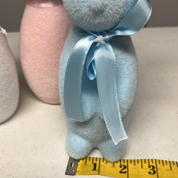 Easter Bunnies Flocked - Picture 5 of 11